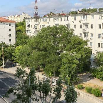 Продается 1-комнатная квартира, 30 м²