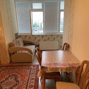 Сдается 1-комнатная квартира, 48 м²