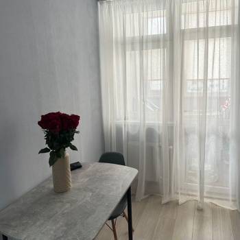 Продается 1-комнатная квартира, 40 м²