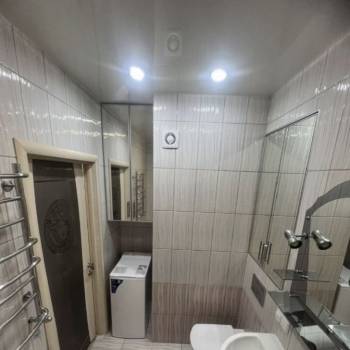 Продается 1-комнатная квартира, 42 м²