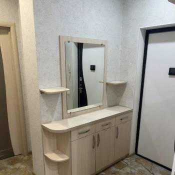Продается 1-комнатная квартира, 42 м²