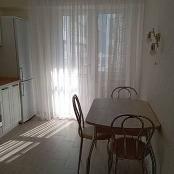 Сдается 1-комнатная квартира, 40 м²