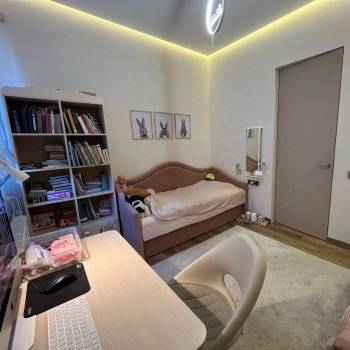 Продается Многокомнатная квартира, 160 м²