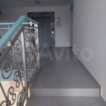 Продается 1-комнатная квартира, 52,6 м²