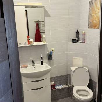Продается 1-комнатная квартира, 42,4 м²