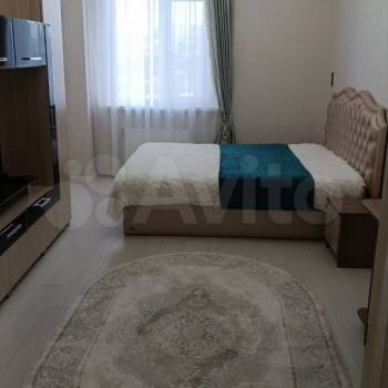 Продается 1-комнатная квартира, 52 м²