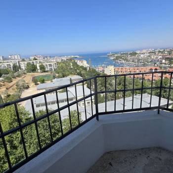 Продается 1-комнатная квартира, 53 м²