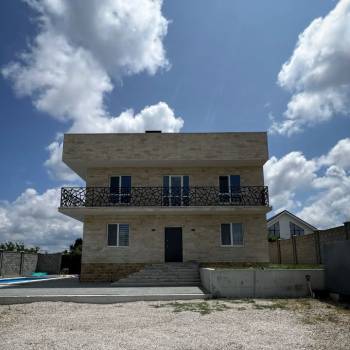 Продается Дом, 210 м²