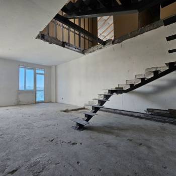 Продается Многокомнатная квартира, 205 м²