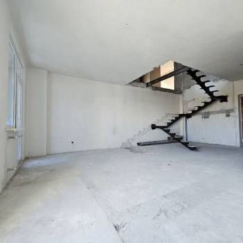 Продается Многокомнатная квартира, 205 м²