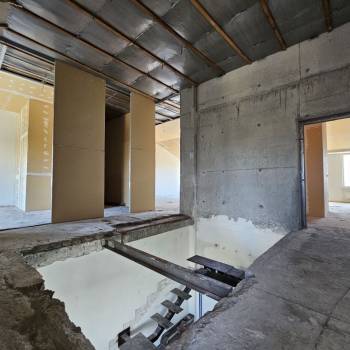 Продается Многокомнатная квартира, 205 м²