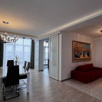 Продается 3-х комнатная квартира, 191,3 м²