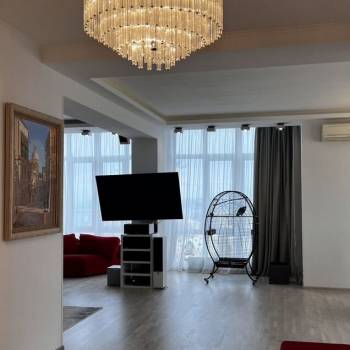 Продается 3-х комнатная квартира, 191,3 м²