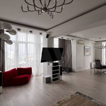 Продается 3-х комнатная квартира, 191,3 м²
