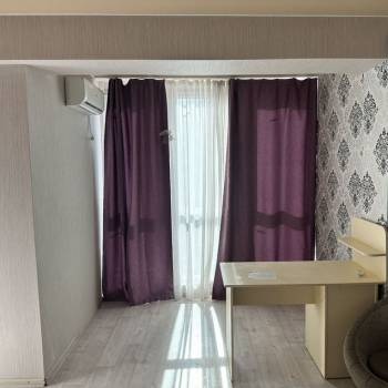 Продается 1-комнатная квартира, 50 м²
