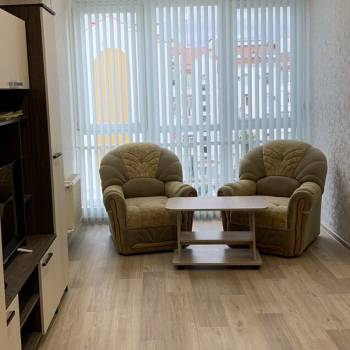 Продается 1-комнатная квартира, 50,4 м²