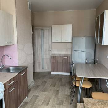 Продается 1-комнатная квартира, 50,4 м²