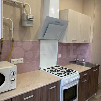Продается 1-комнатная квартира, 50,4 м²