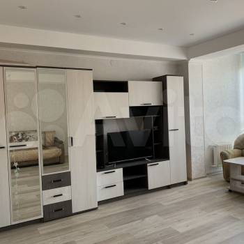 Продается 1-комнатная квартира, 50,4 м²