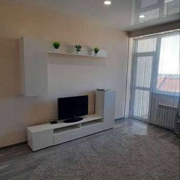 Сдается 1-комнатная квартира, 42 м²