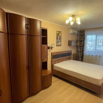 Сдается 2-х комнатная квартира, 75 м²