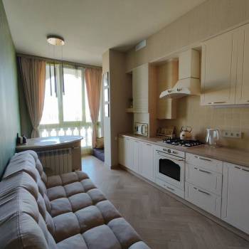 Сдается 1-комнатная квартира, 60 м²