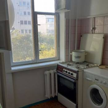 Сдается Многокомнатная квартира, 64 м²