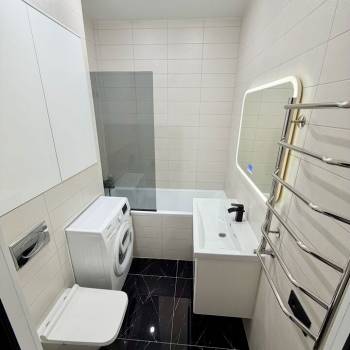 Продается 1-комнатная квартира, 42 м²