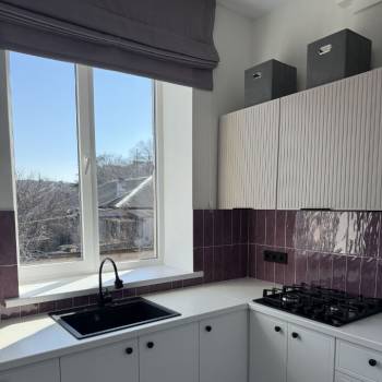 Продается 1-комнатная квартира, 32 м²