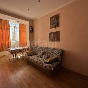 Продается 1-комнатная квартира, 49 м²