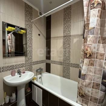 Продается 1-комнатная квартира, 49 м²