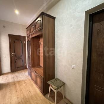 Продается 1-комнатная квартира, 49 м²