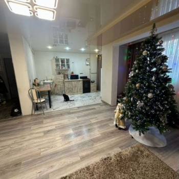Продается Многокомнатная квартира, 76,4 м²
