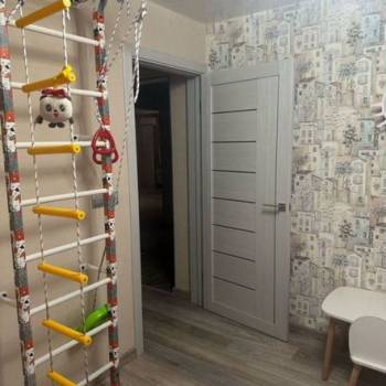 Продается Многокомнатная квартира, 76,4 м²
