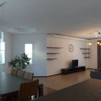 Сдается Дом, 240 м²
