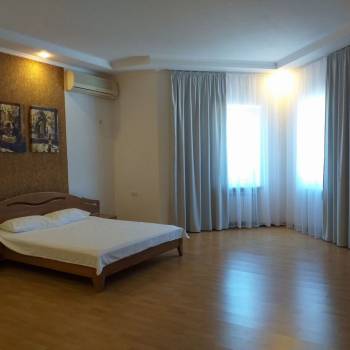 Сдается Дом, 240 м²