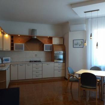 Сдается Дом, 240 м²