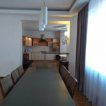 Сдается Дом, 240 м²