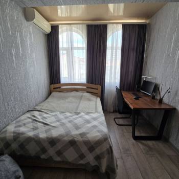Продается 1-комнатная квартира, 36 м²