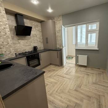 Продается 1-комнатная квартира, 35 м²