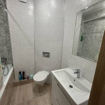 Продается 1-комнатная квартира, 35 м²