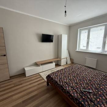 Продается 1-комнатная квартира, 35 м²