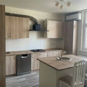 Сдается Многокомнатная квартира, 108 м²