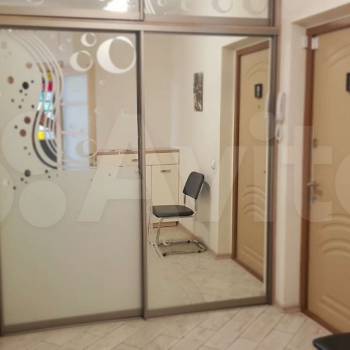 Сдается 1-комнатная квартира, 60 м²