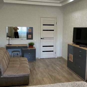 Сдается 1-комнатная квартира, 42 м²