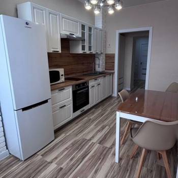 Сдается 1-комнатная квартира, 43 м²