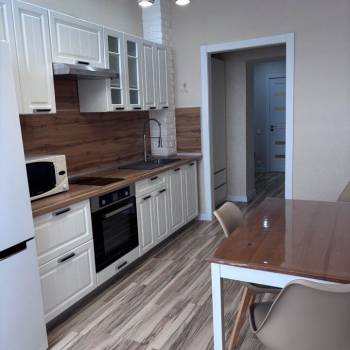 Сдается 1-комнатная квартира, 43 м²