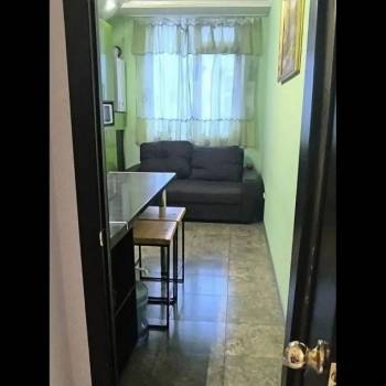 Продается 1-комнатная квартира, 43 м²