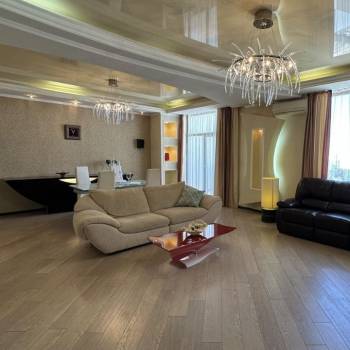 Продается 3-х комнатная квартира, 142,1 м²