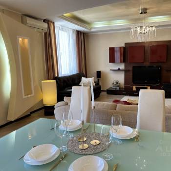 Продается 3-х комнатная квартира, 142,1 м²